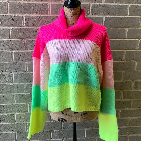 Sweaters - Color Block Turtleneck Sweater